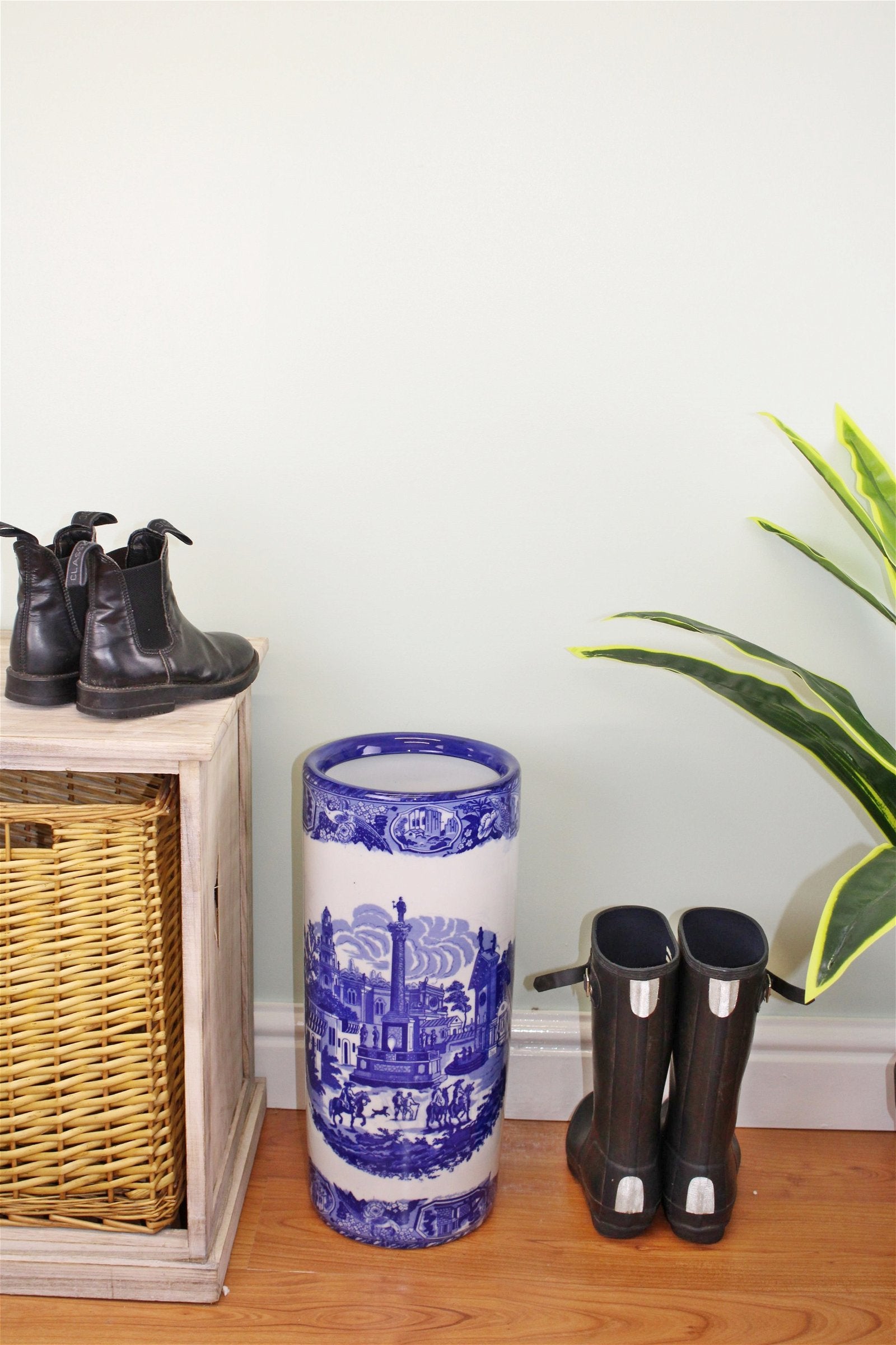 Umbrella Stand, Vintage Blue & White Townscape Design